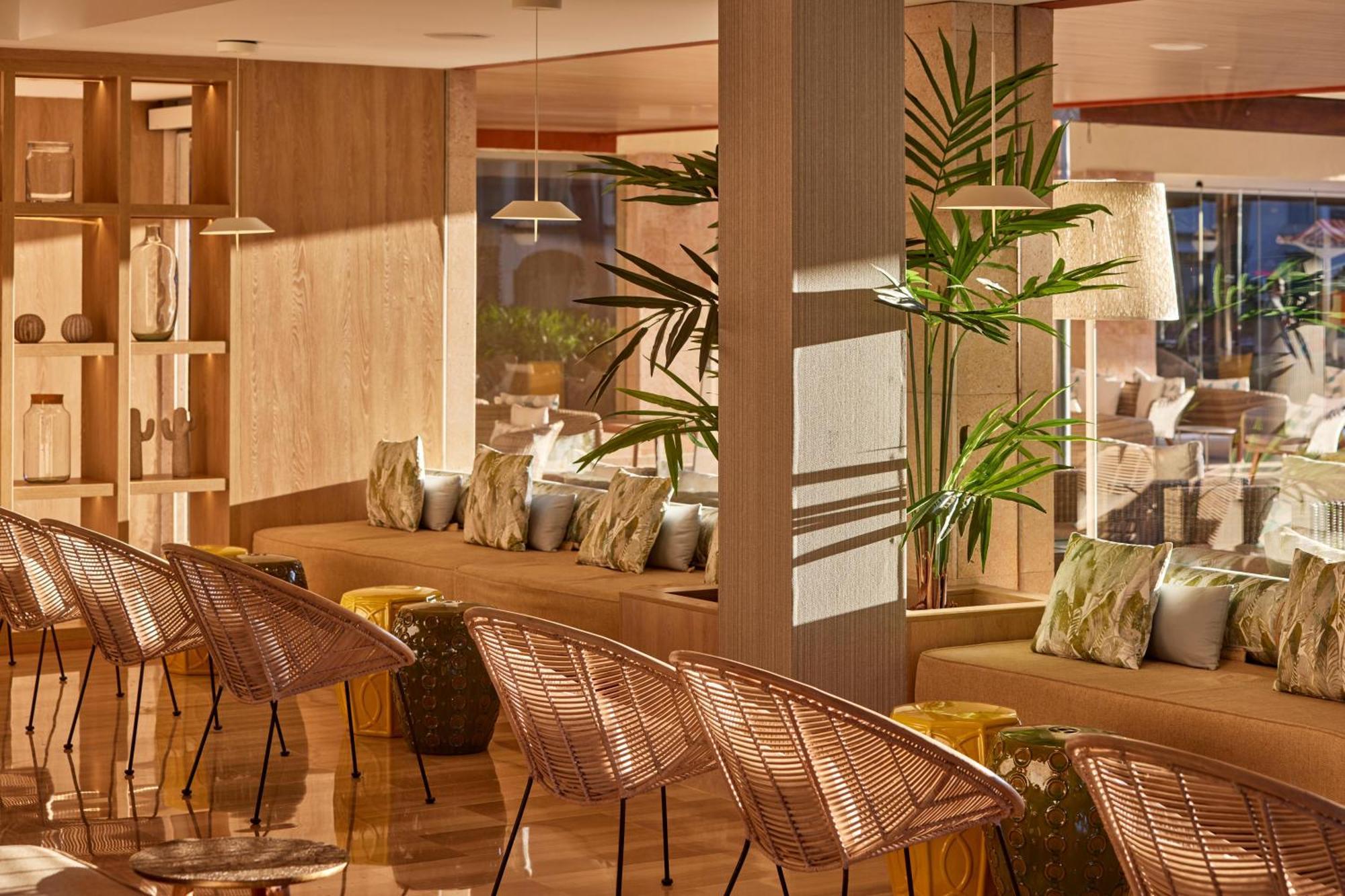 Zafiro Bahia Apartahotel Playa de Muro (Mallorca)
